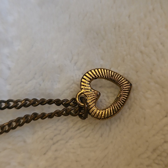 3/$30 Vintage Multicolor Heart Pendant Bronze Chain Necklace - Picture 4 of 4